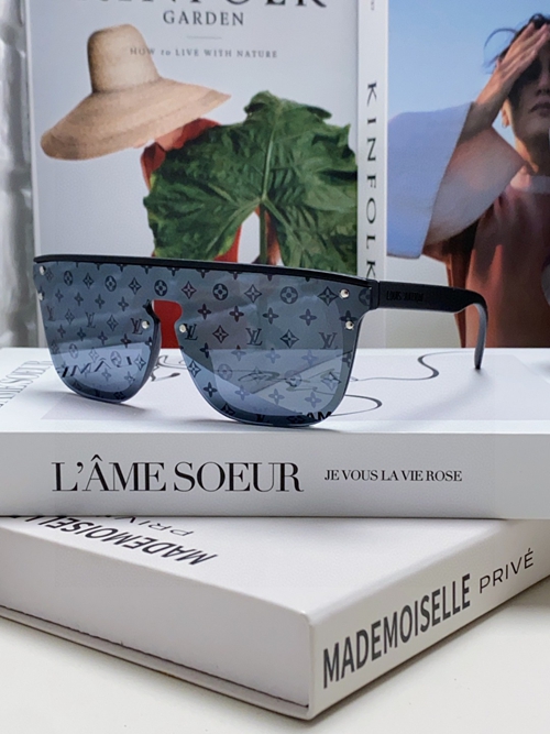 ルイヴィトンサングラス背面デザイン